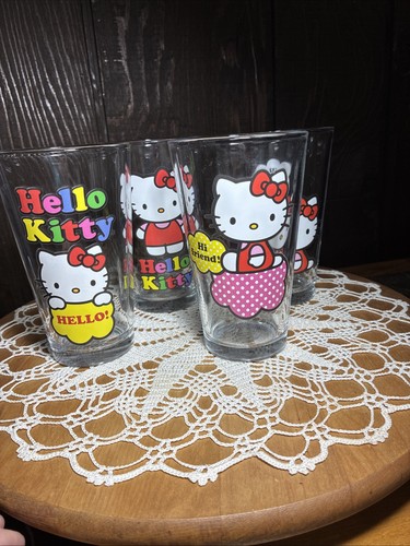 Hello kitty drinking - kitty,